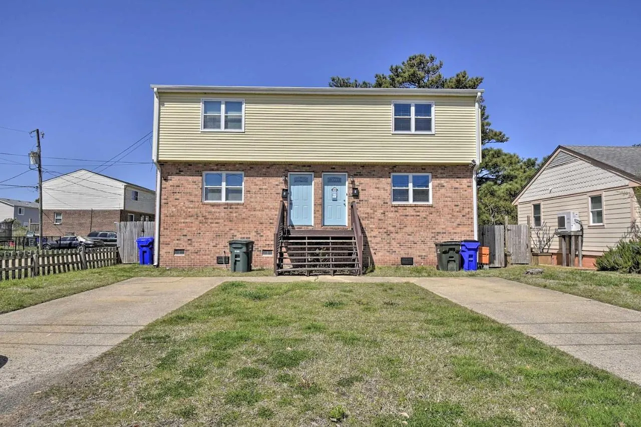 Holiday home Sunny Norfolk Duplex - Walk To Lake And Beach! North Camellia Acres