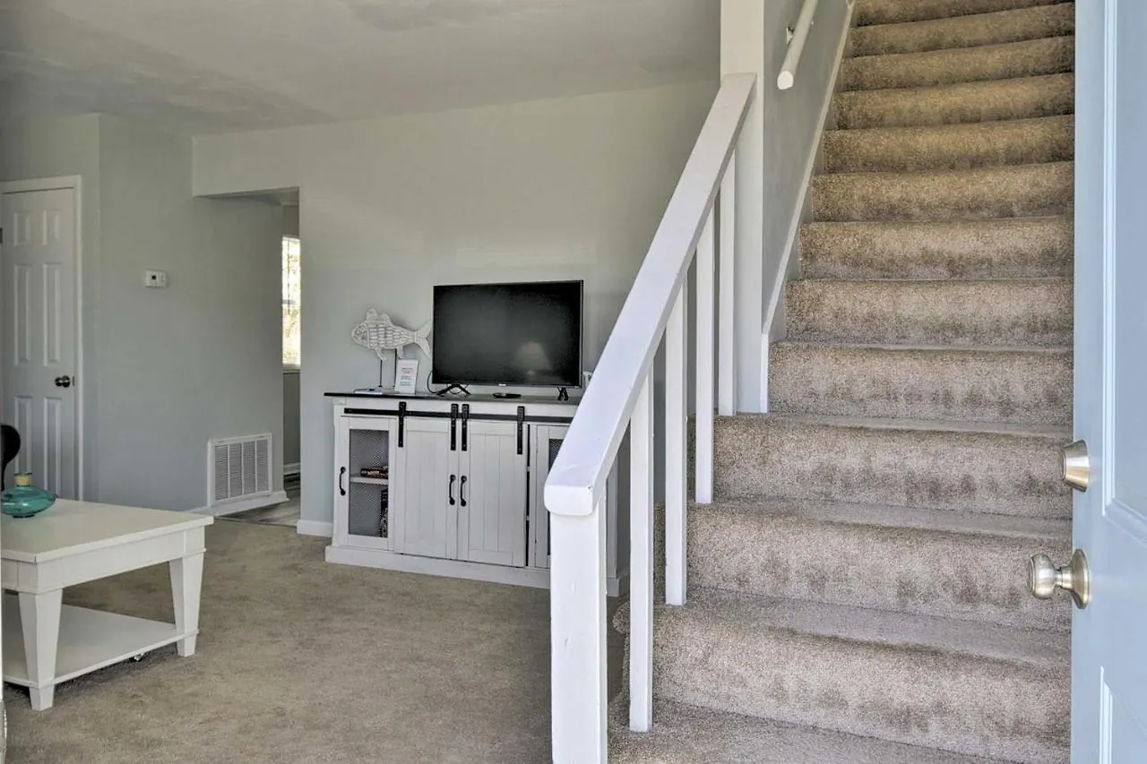 Sunny Norfolk Duplex - Walk To Lake And Beach! North Camellia Acres Holiday home